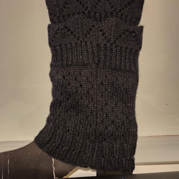 Women's NWT ENVY olive green boot cuff one size. - Picture 3 of 3